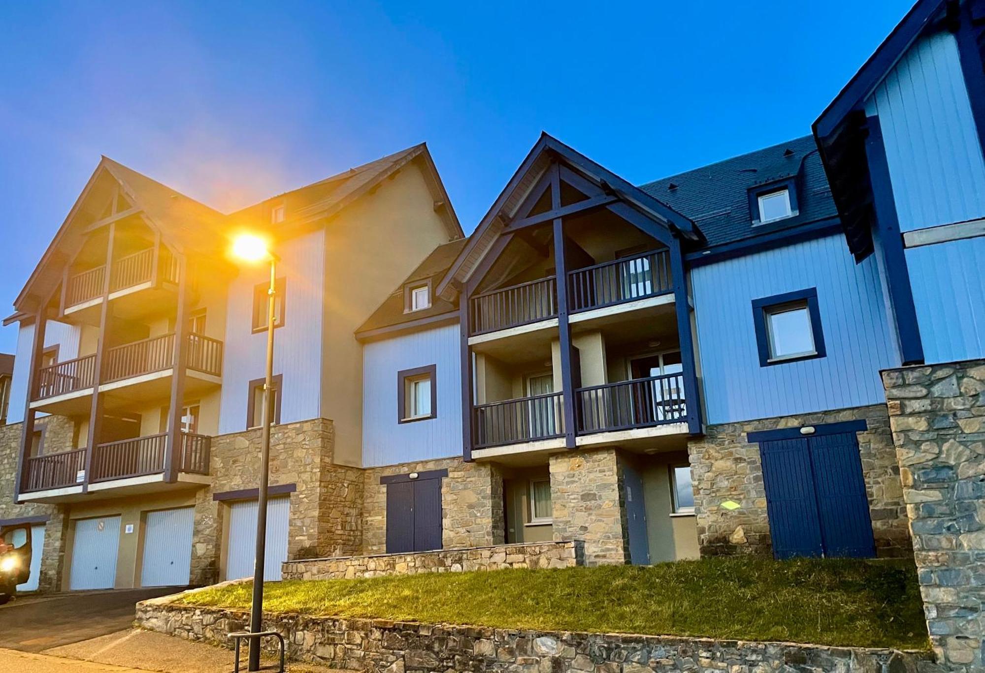 Grand Appartement Peyra'Good Tout Equipe Linge De Lit Et De Toilette Inclus - 8 Couchages - Station Peyragudes - Vue Montagne - 2 Balcons-Terrasses Germ Exteriör bild